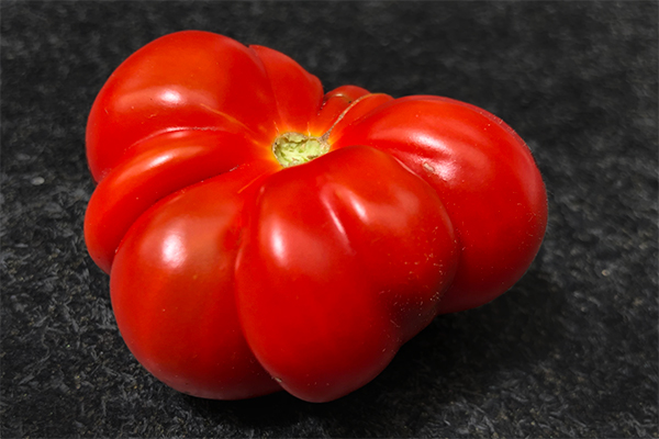 Tomato, waiting to be bewitched with Cape Treasures Tomato Salt